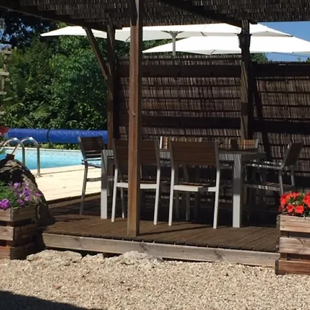 Hébergement de vacances Lou Bessou *